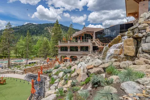 400 Squaw Creek Rd # 432, Olympic Valley, CA 96146