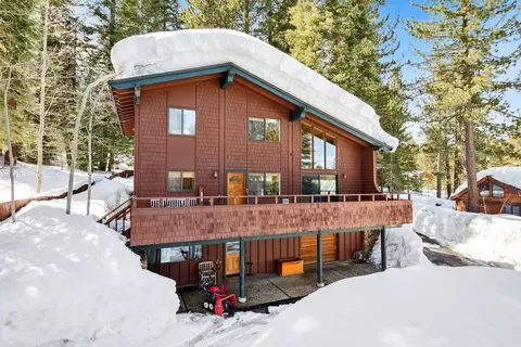 10845 Palisades Dr, Truckee, CA 96161