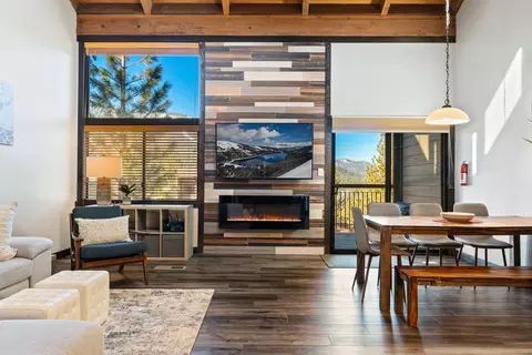 6071 Rocky Point Cir, Truckee, CA 96161