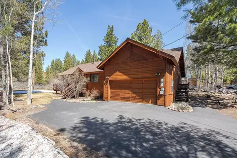 10836 Whitehorse Rd, Truckee, CA 96161