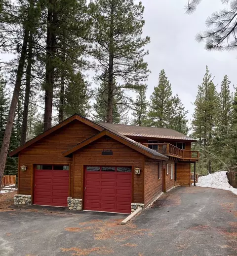 10550 Golden Pine Rd, Truckee, CA 96161