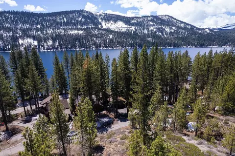 14601 Reed Ave, Truckee, CA 96161