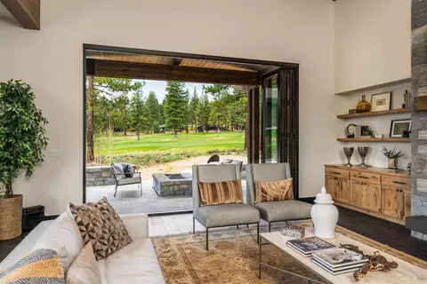10400 Prospector Ct, Truckee, CA 96161