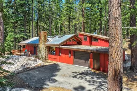 10101 Gregory Pl, Truckee, CA 96161