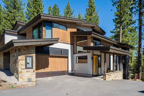 9230 Heartwood Dr, Truckee, CA 96161