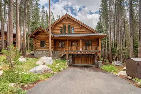 5438 Hillside Dr, Soda Springs, CA 95728