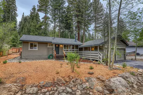10614 Pine Cone Dr, Truckee, CA 96161