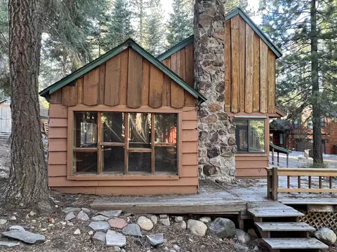 395 Chinquapin Ln, Tahoe City, CA 96145
