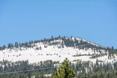 12676 Pinnacle Loop, Truckee, CA 96161 photo 4