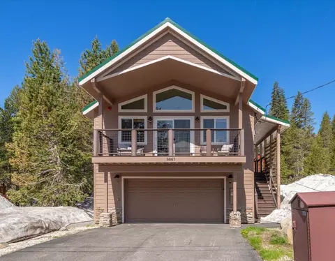 8667 Yuba Dr, Soda Springs, CA 95728