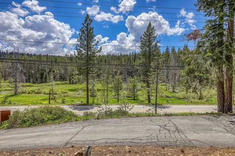 12115 Northwoods Blvd, Truckee, CA 96161