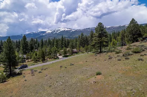 810 Pine Cone Dr, Verdi, CA 96111