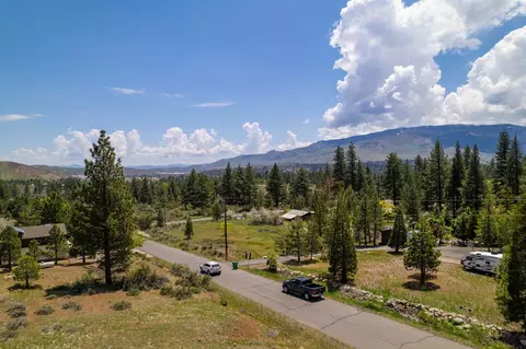 810 Pine Cone Dr, Verdi, CA 96111 photo 10