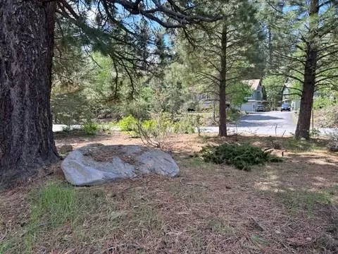 10333 Schaffer Dr, Truckee, CA 96161