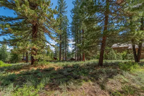 10918 Jeffery Pine Rd, Truckee, CA 96161