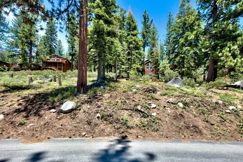 14430 Reed Ave, Truckee, CA 96161