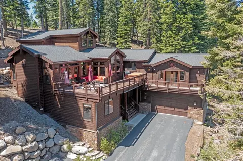 11298 Skislope Way, Truckee, CA 96161