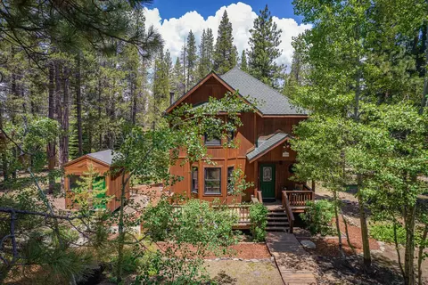 10684 Alder Creek Rd, Truckee, CA 96162