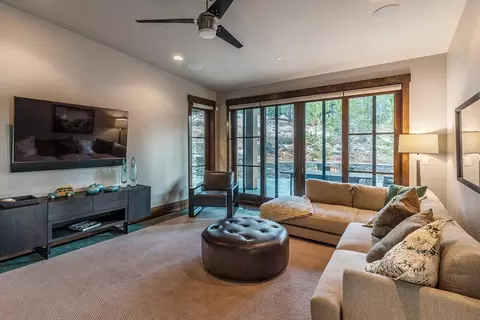 8262 Ehrman Dr, Truckee, CA 96161 photo 19