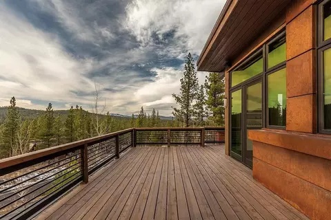 8262 Ehrman Dr, Truckee, CA 96161 photo 4
