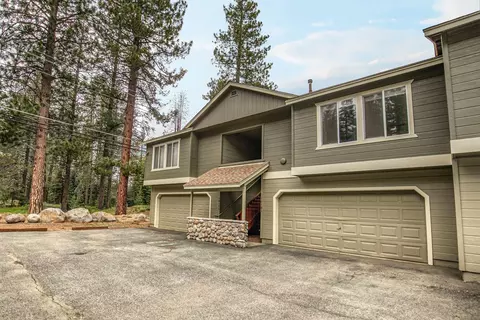 10181 Pine Cone Rd, Truckee, CA 96161