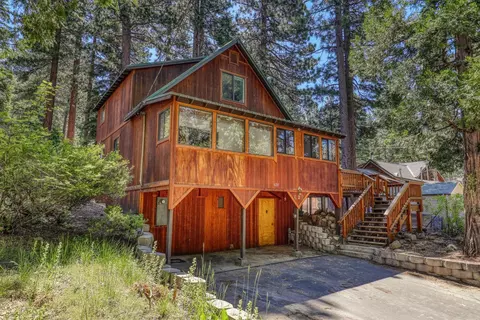 628 Chipmunk St, Kings Beach, CA 96143