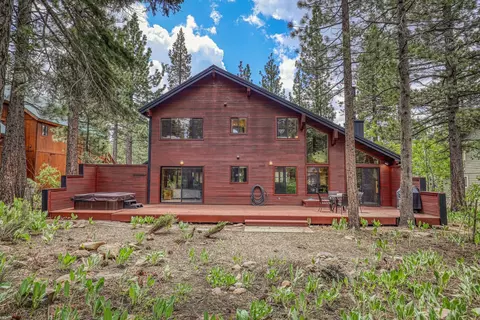 13328 Roundhill Dr, Truckee, CA 96161