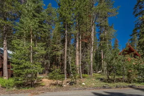 6323 Tamarack Way, Soda Springs, CA 95728