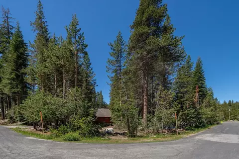 5595 Spruce Rd, Soda Springs, CA 95724