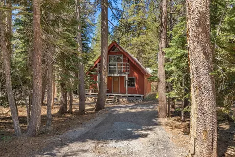5585 Spruce Rd, Soda Springs, CA 95728