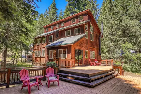 11127 Alder Dr, Truckee, CA 96161