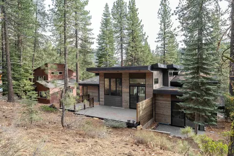 162 Tiger Tail Rd, Olympic Valley, CA 96146 photo 3