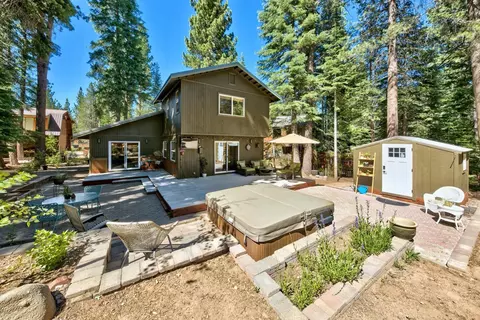 12230 Bernese Ln, Truckee, CA 96161