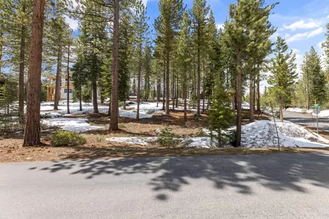 10725 Passage Pl, Truckee, CA 96161