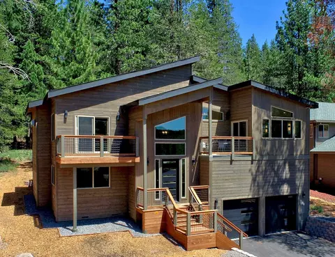 11545 Bennett Flat Rd, Truckee, CA 96161