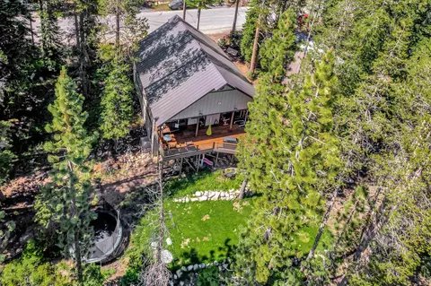 51209 Tamarack Cres, Soda Springs, CA 95728