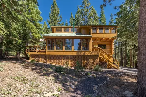 13251 Skiview Loop, Truckee, CA 96161 photo 2