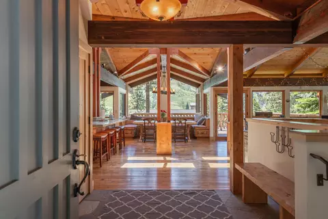 1755 Paiute Pl, Olympic Valley, CA 96146
