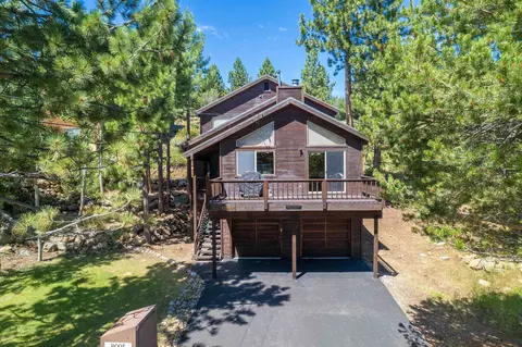 12590 Stockholm Way, Truckee, CA 96161
