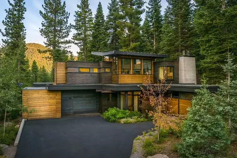 10450 Thunderbird Ct, Truckee, CA 96161