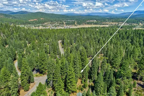 10805 Ponderosa Dr, Truckee, CA 96161