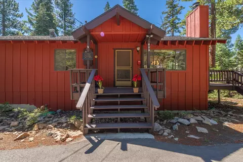 623 Pretoria Rd, Carnelian Bay, CA 96140