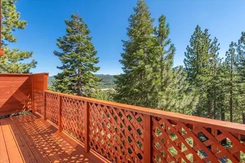 10185 Thomas Dr, Truckee, CA 96161 photo 17