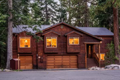 625 Sunset Rd, Carnelian Bay, CA 96140