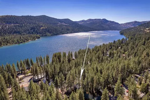 13434 Moraine Rd, Truckee, CA 96161