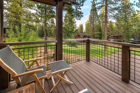 8725 Breakers Ct, Truckee, CA 96161 photo 11