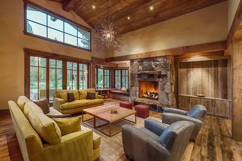 8725 Breakers Ct, Truckee, CA 96161 photo 4