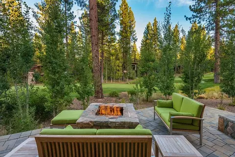 8725 Breakers Ct, Truckee, CA 96161 photo 16