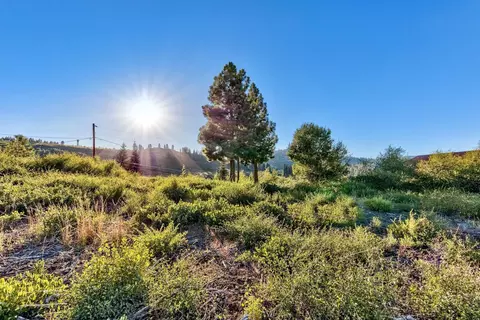 13616 Skislope Way, Truckee, CA 96161