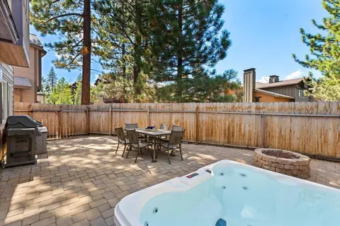 10222 Fall Ct, Truckee, CA 96161 photo 10